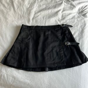 Brandy Melville pleated mini skirt